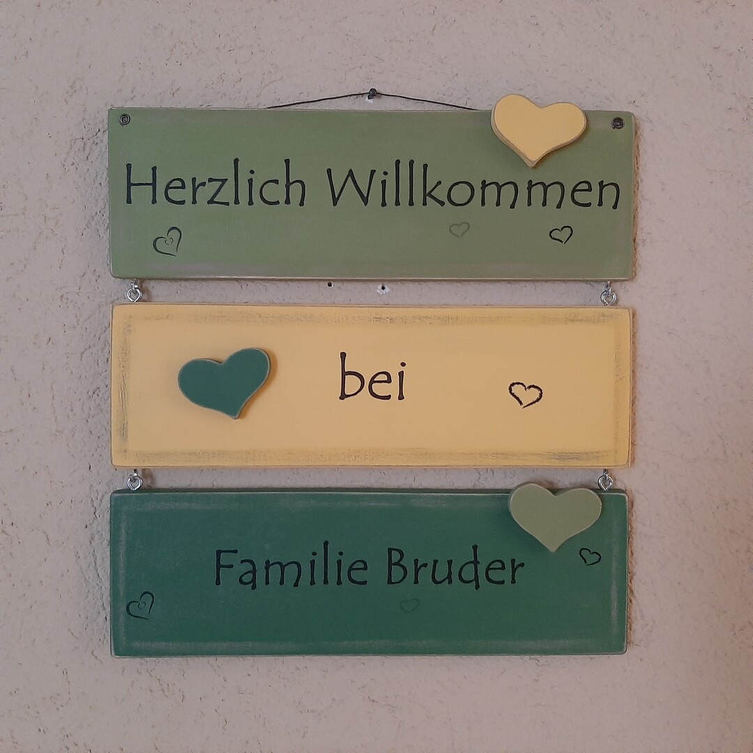 Familientürschild mit Herzen